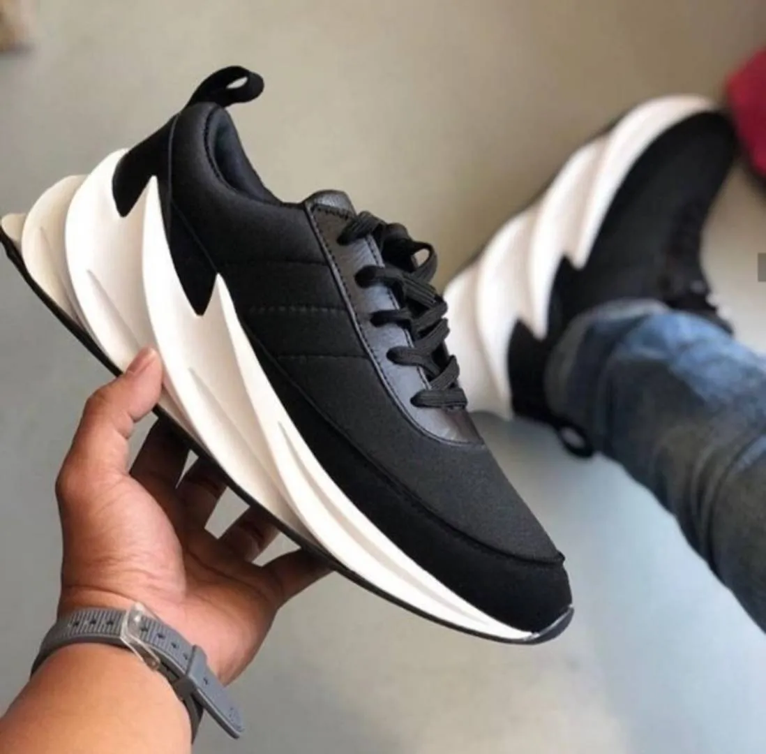 ARCFIT Men's Black Mesh Comfy Sneakers