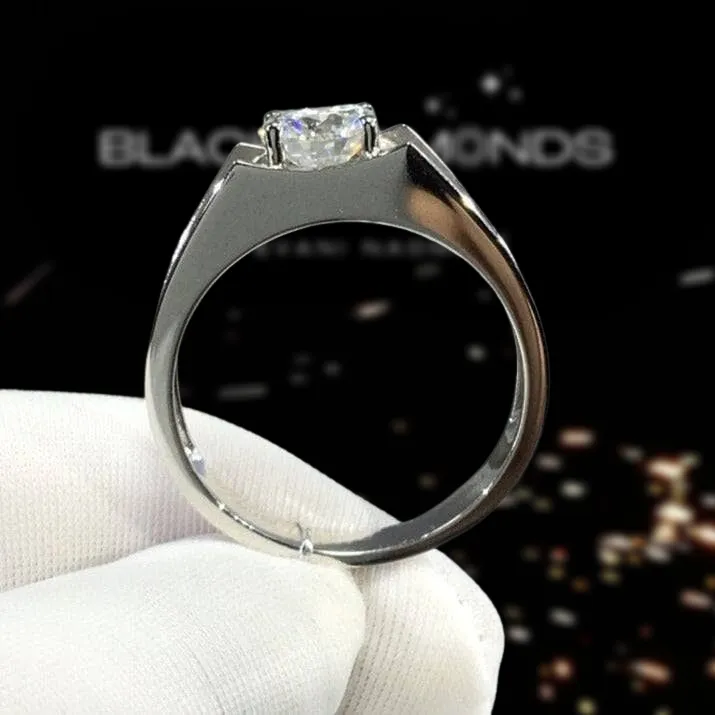 Brilliant Cut Diamond Men's Wedding Ring