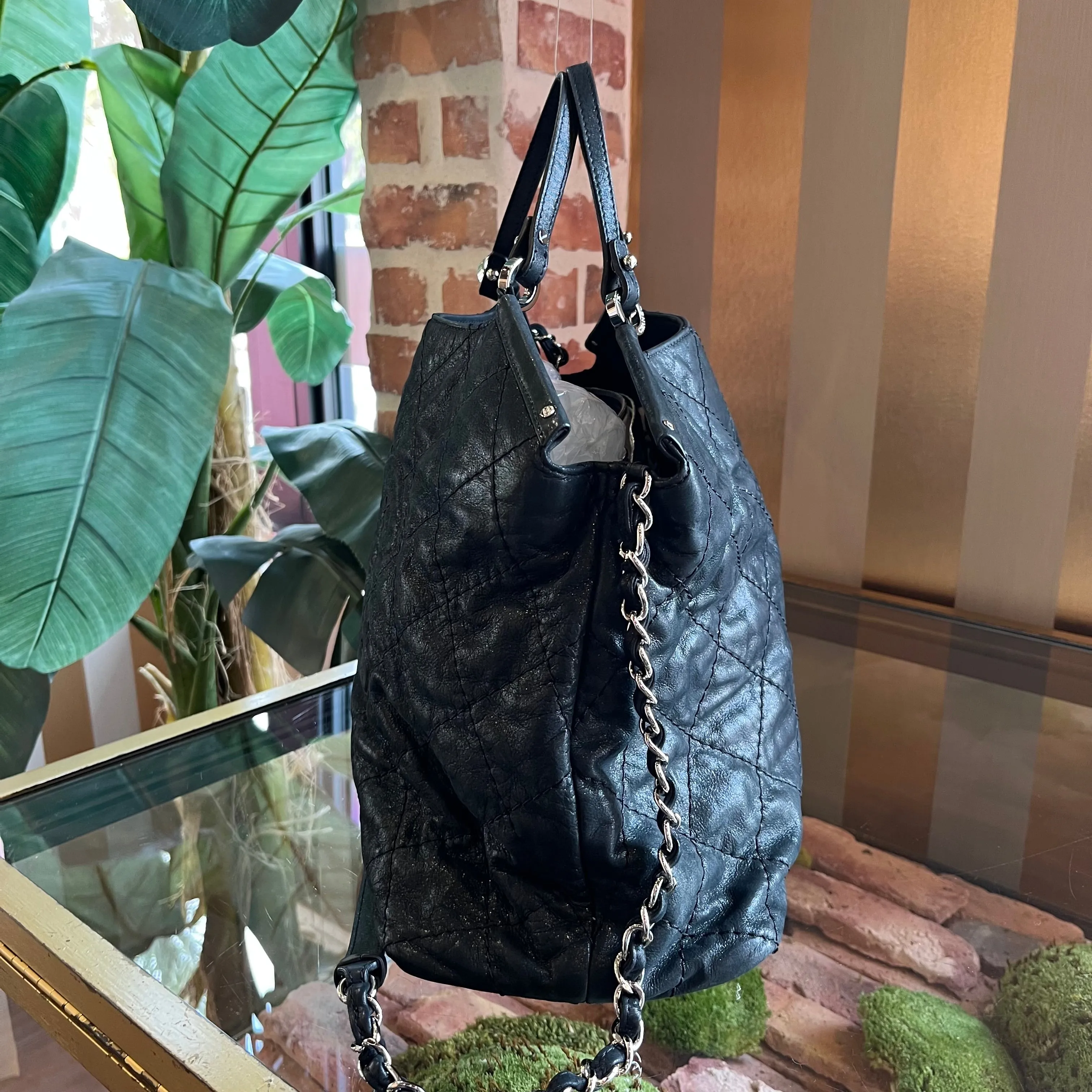 CHANEL Black Iridescent " Sea Hit" CC Two Way Tote ADI1146