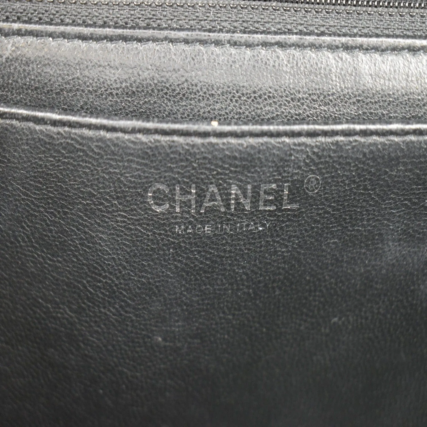 CHANEL Classic Maxi Single Flap Patent Leather Shoulder Bag Black