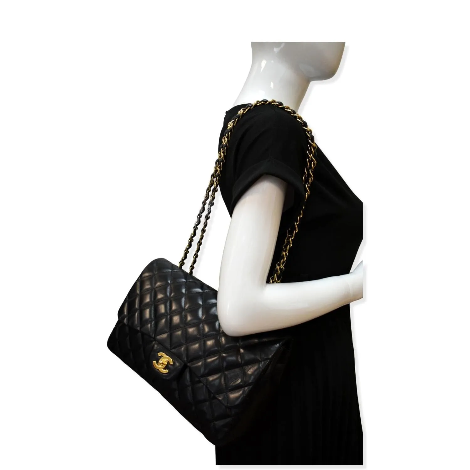 CHANEL Jumbo Classic Single Flap Lambskin Shoulder Bag Black
