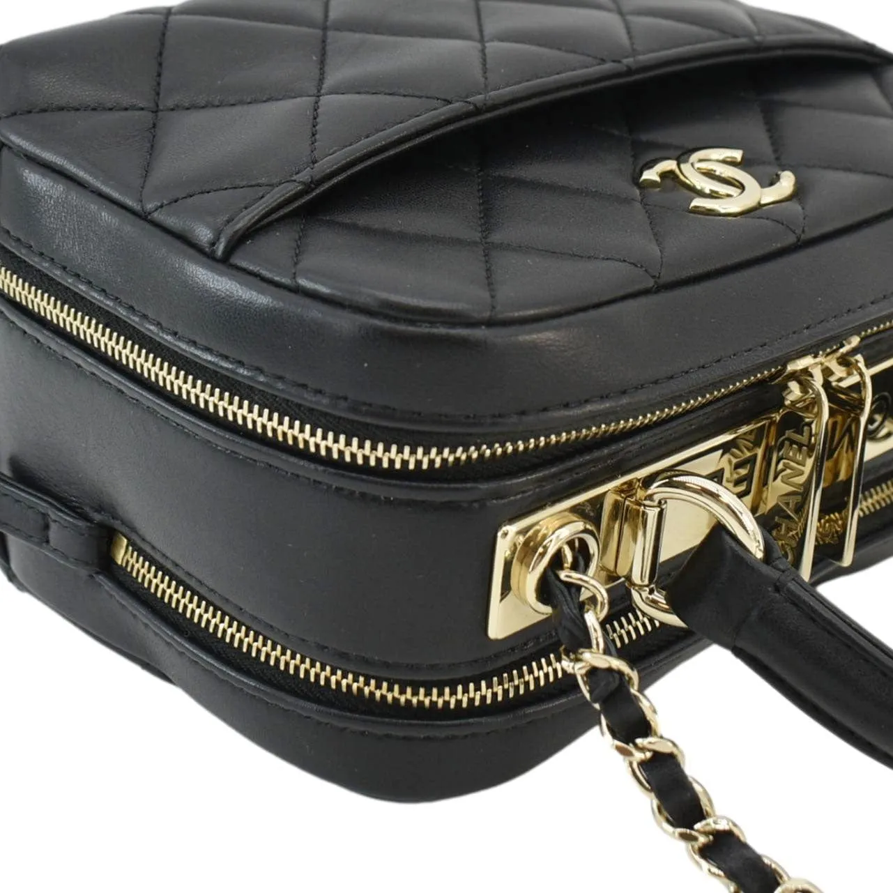 CHANEL Trendy CC Bowling Quilted Leather Shoulder Bag Black