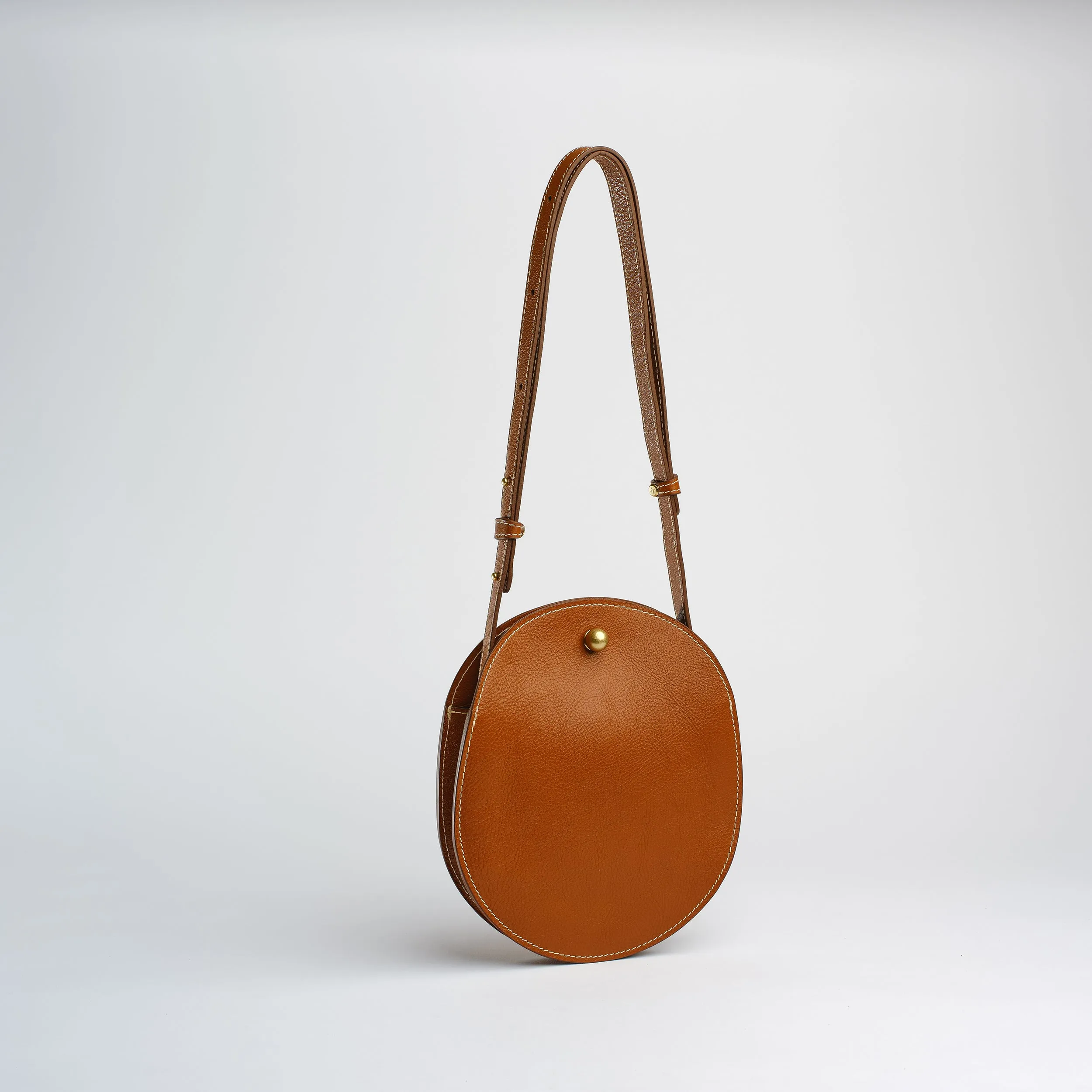 Eggi in Leather Brown