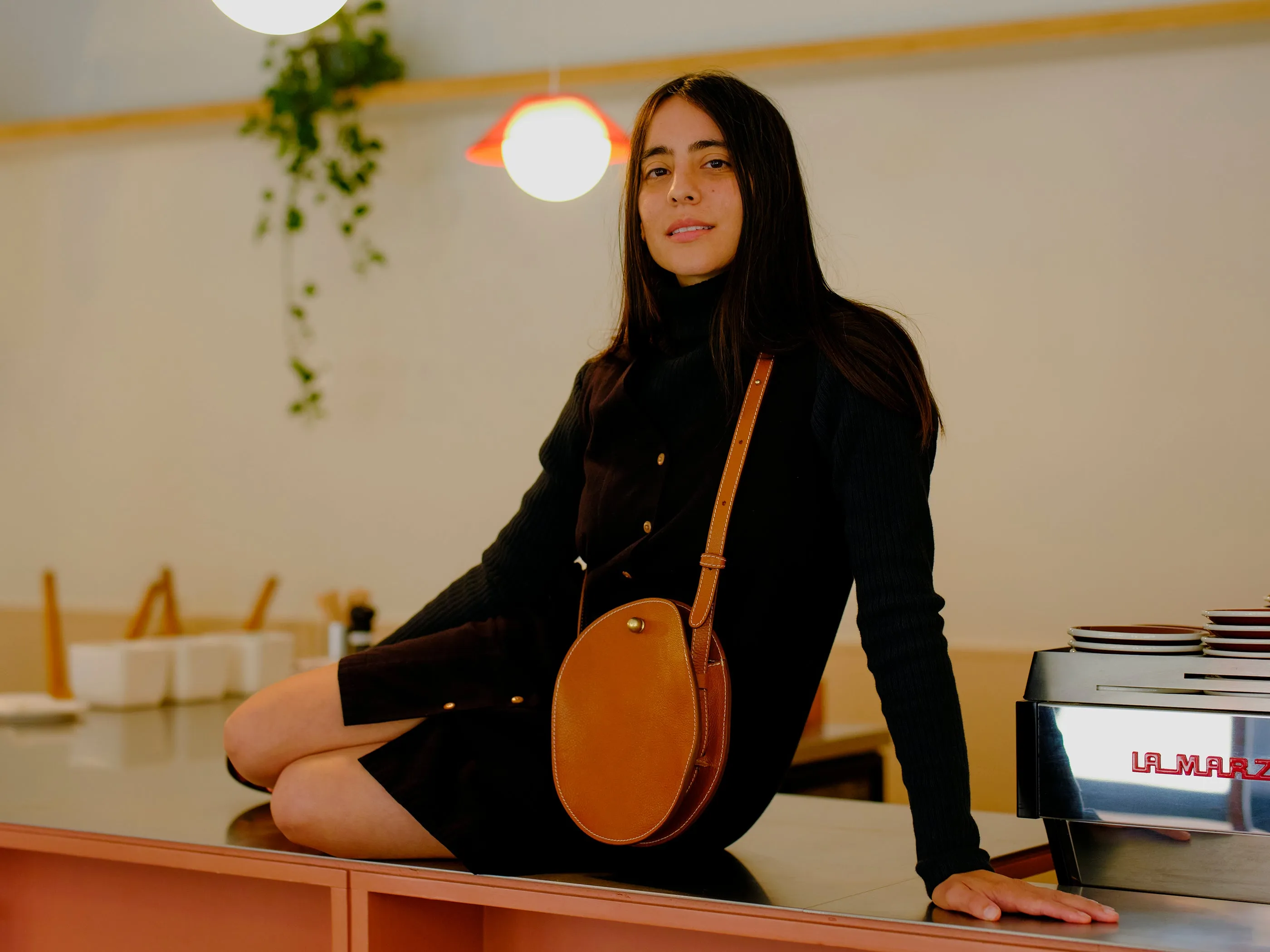 Eggi in Leather Brown