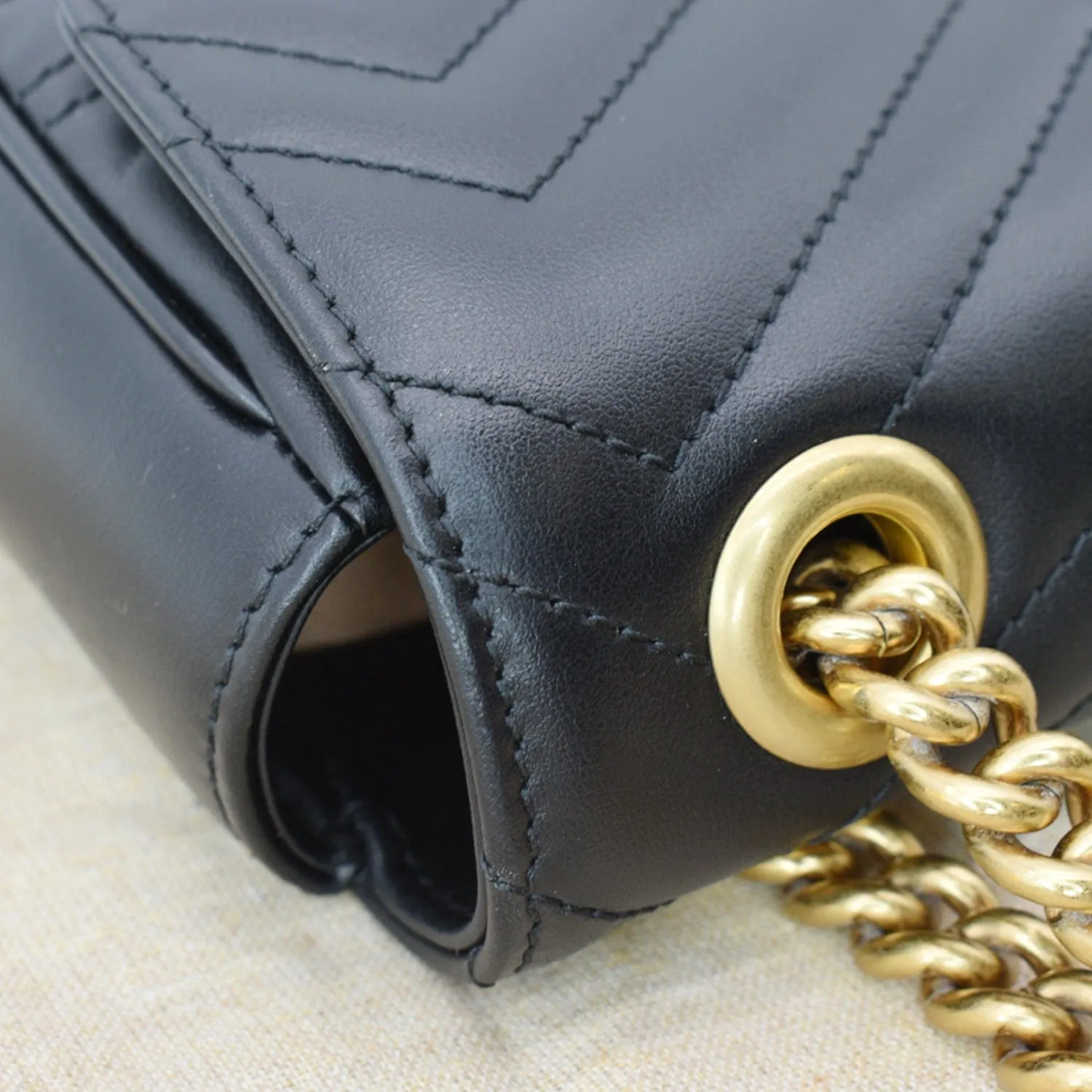 GUCCI GG Marmont Medium Matelasse Shoulder Bag Black 443496