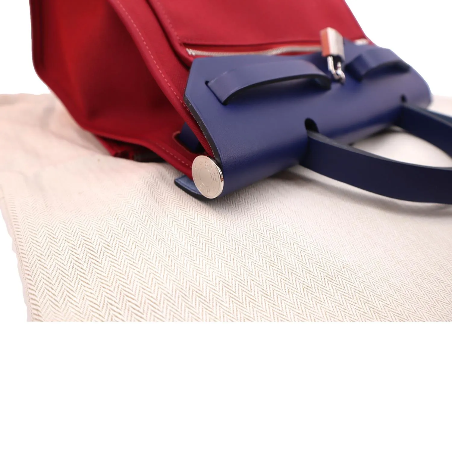 HERMES Herbag Zip Retourne 31 Toile Canvas Shoulder Bag Red