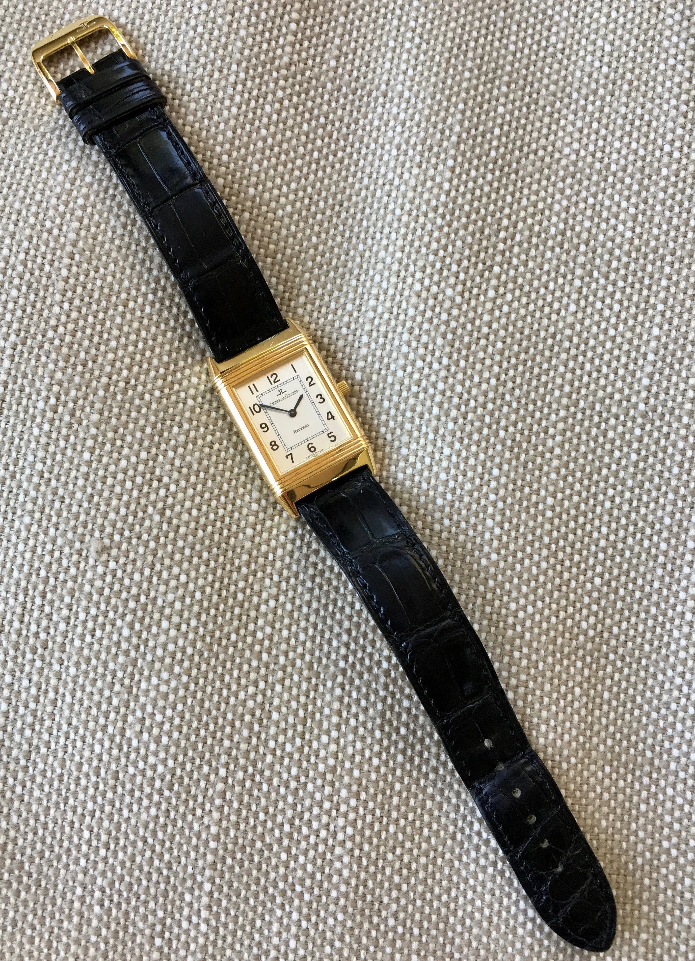 Jaeger LeCoultre Reverso 18K Yellow Gold Manual Wind Silver Leather Wristwatch