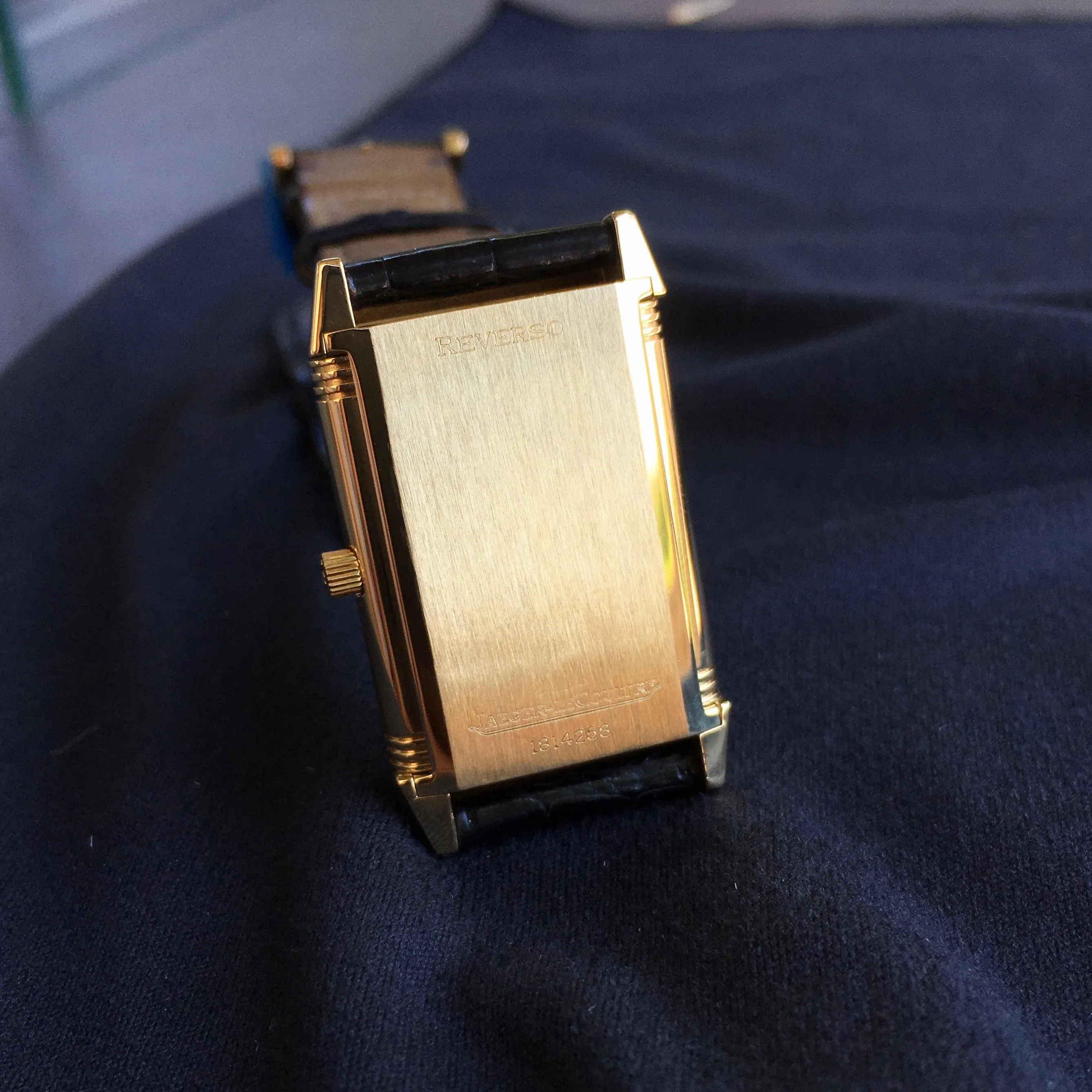 Jaeger LeCoultre Reverso 18K Yellow Gold Manual Wind Silver Leather Wristwatch