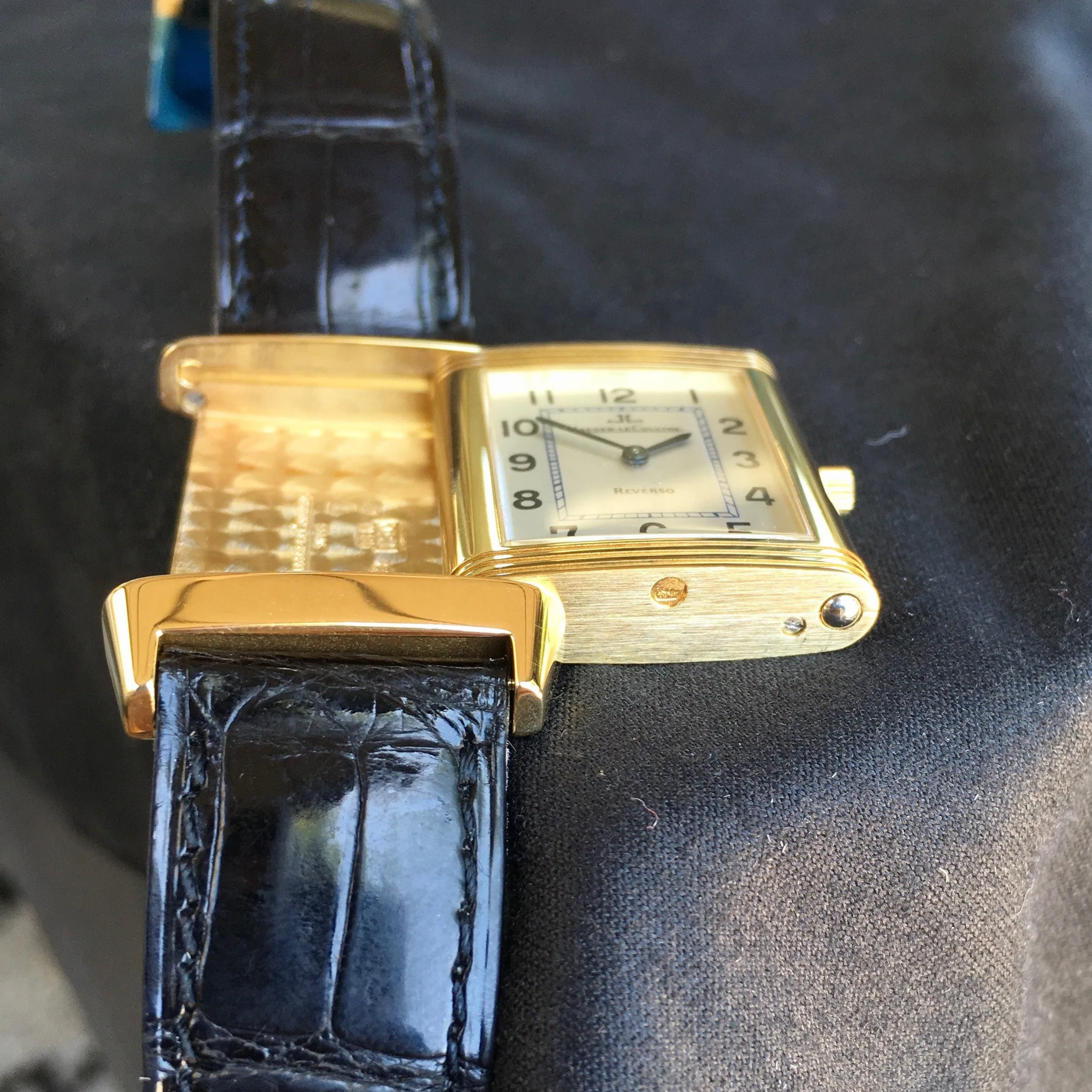 Jaeger LeCoultre Reverso 18K Yellow Gold Manual Wind Silver Leather Wristwatch