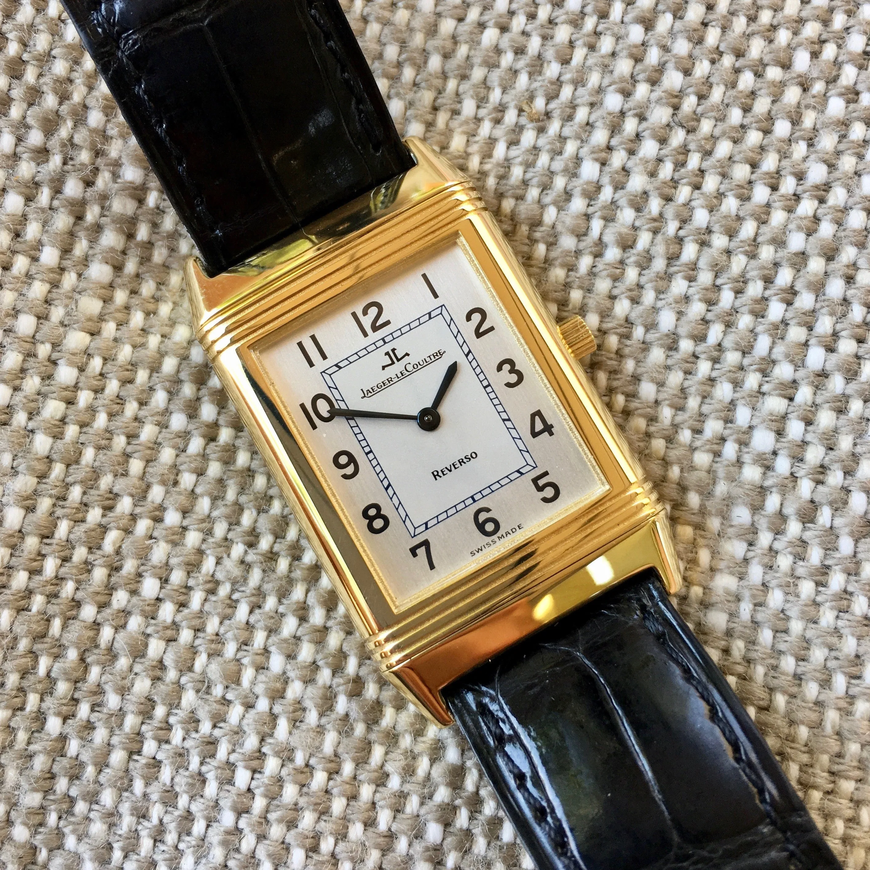 Jaeger LeCoultre Reverso 18K Yellow Gold Manual Wind Silver Leather Wristwatch