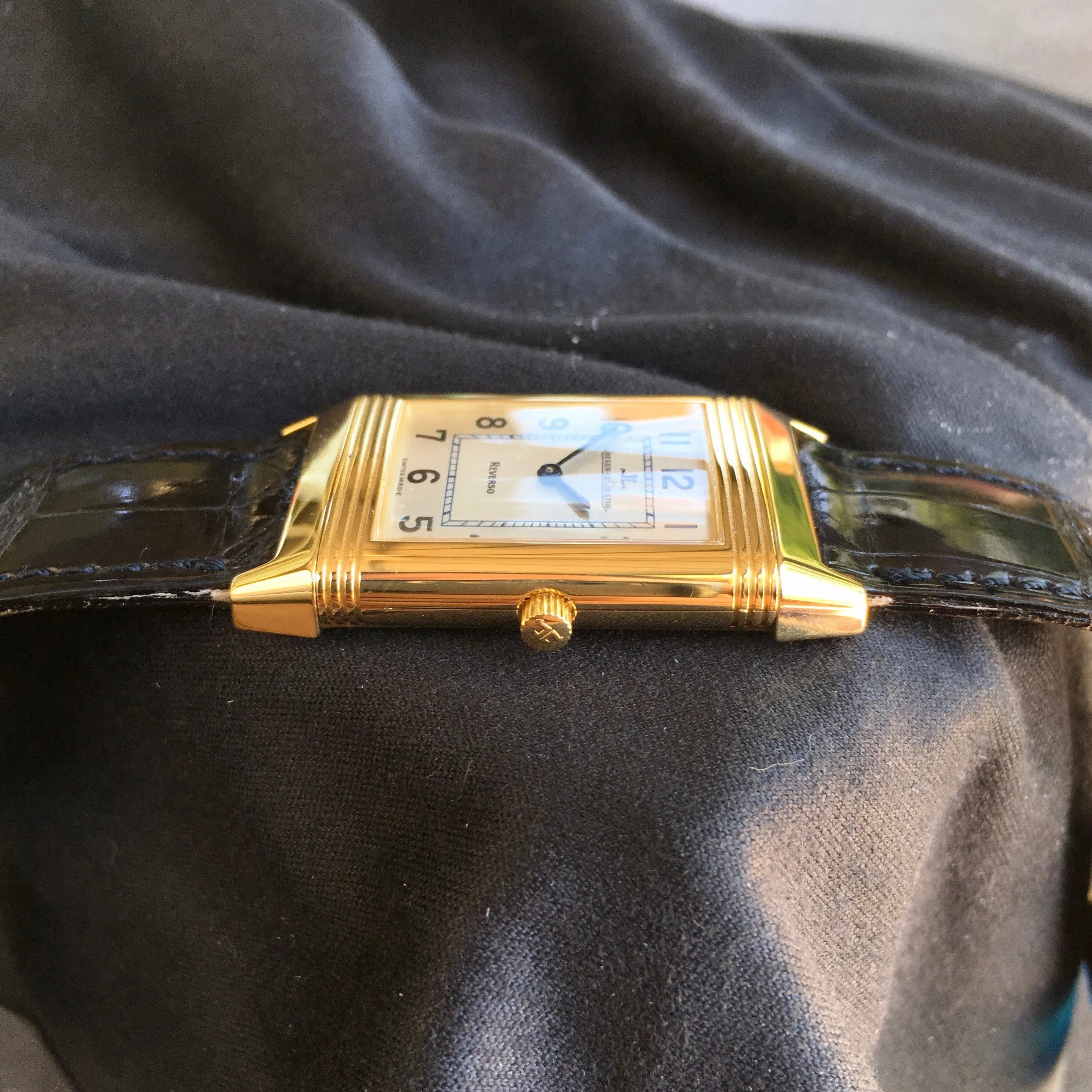 Jaeger LeCoultre Reverso 18K Yellow Gold Manual Wind Silver Leather Wristwatch