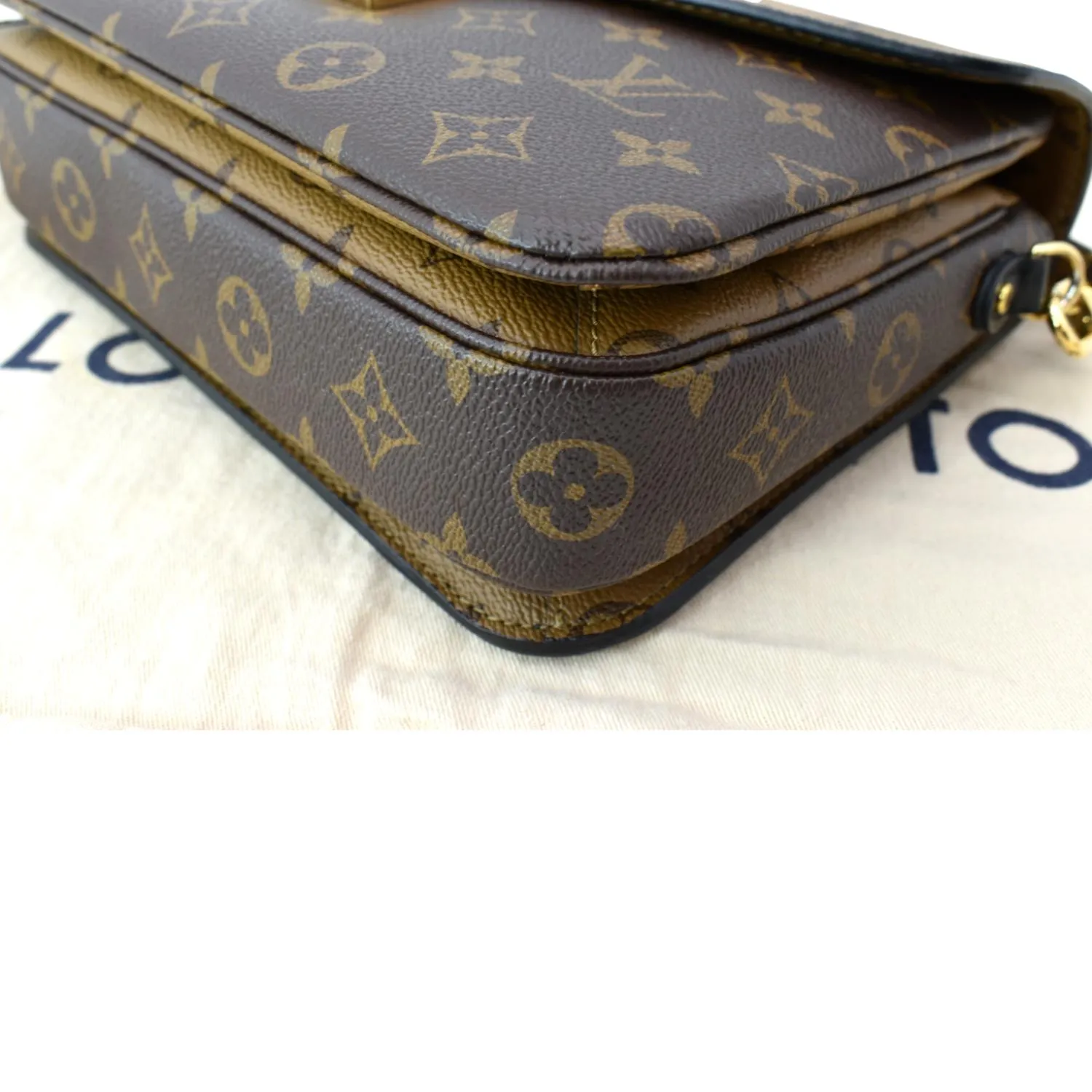 LOUIS VUITTON Metis Pochette Reverse Monogram Canvas Crossbody Bag Brown