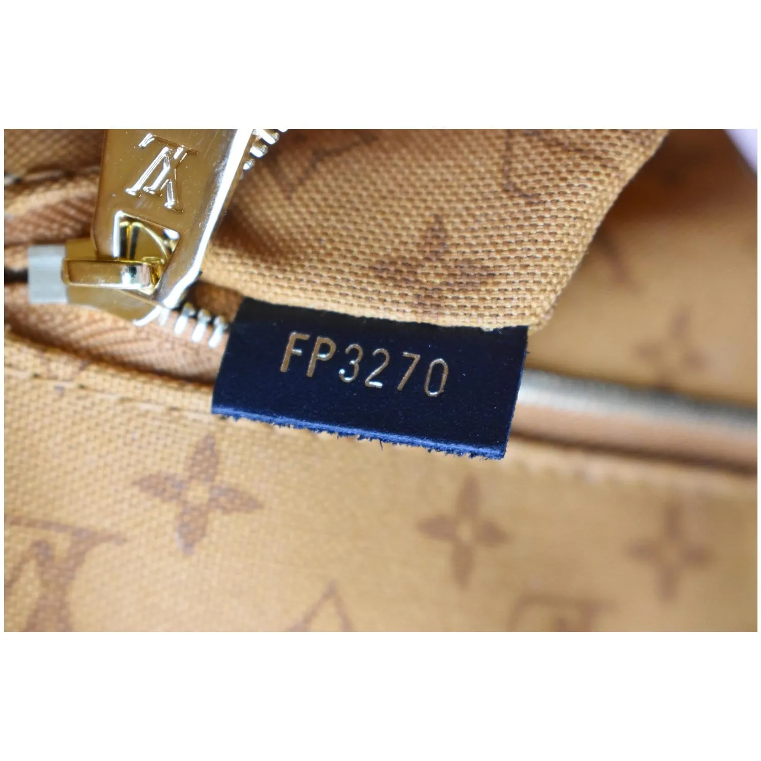 LOUIS VUITTON Onthego GM Crafty Monogram Giant Canvas Shoulder Bag Caramel