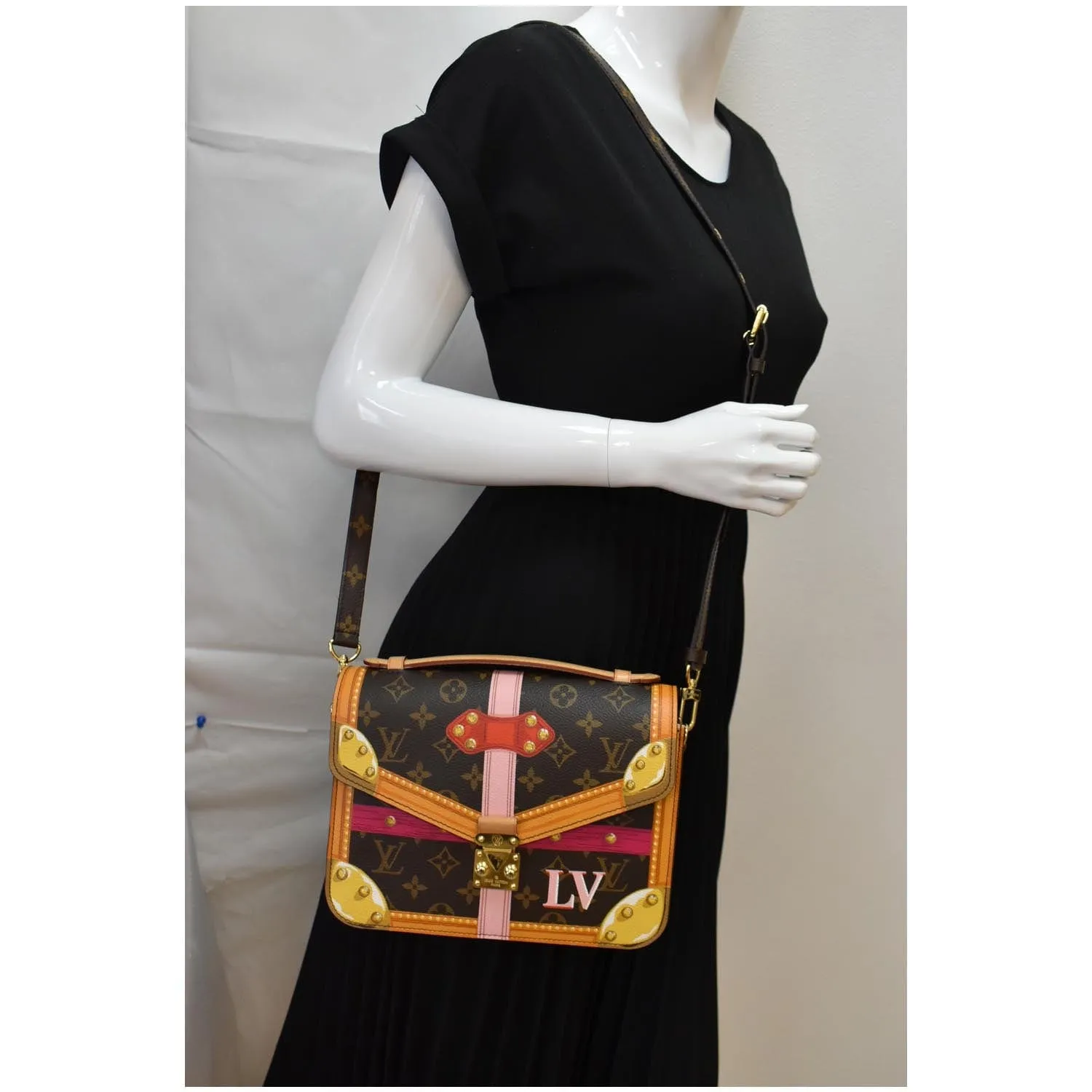 LOUIS VUITTON Summer Trunks Pochette Metis Monogram Crossbody Bag Brown