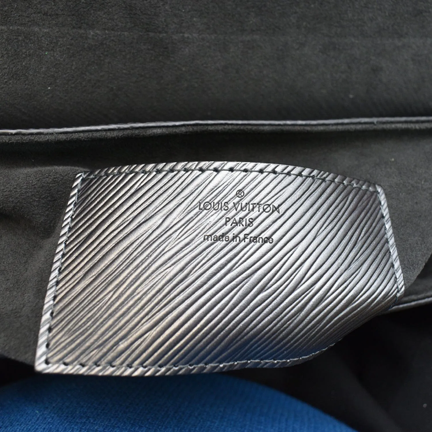 LOUIS VUITTON Twist MM Epi Patent Leather Shoulder Bag Silver