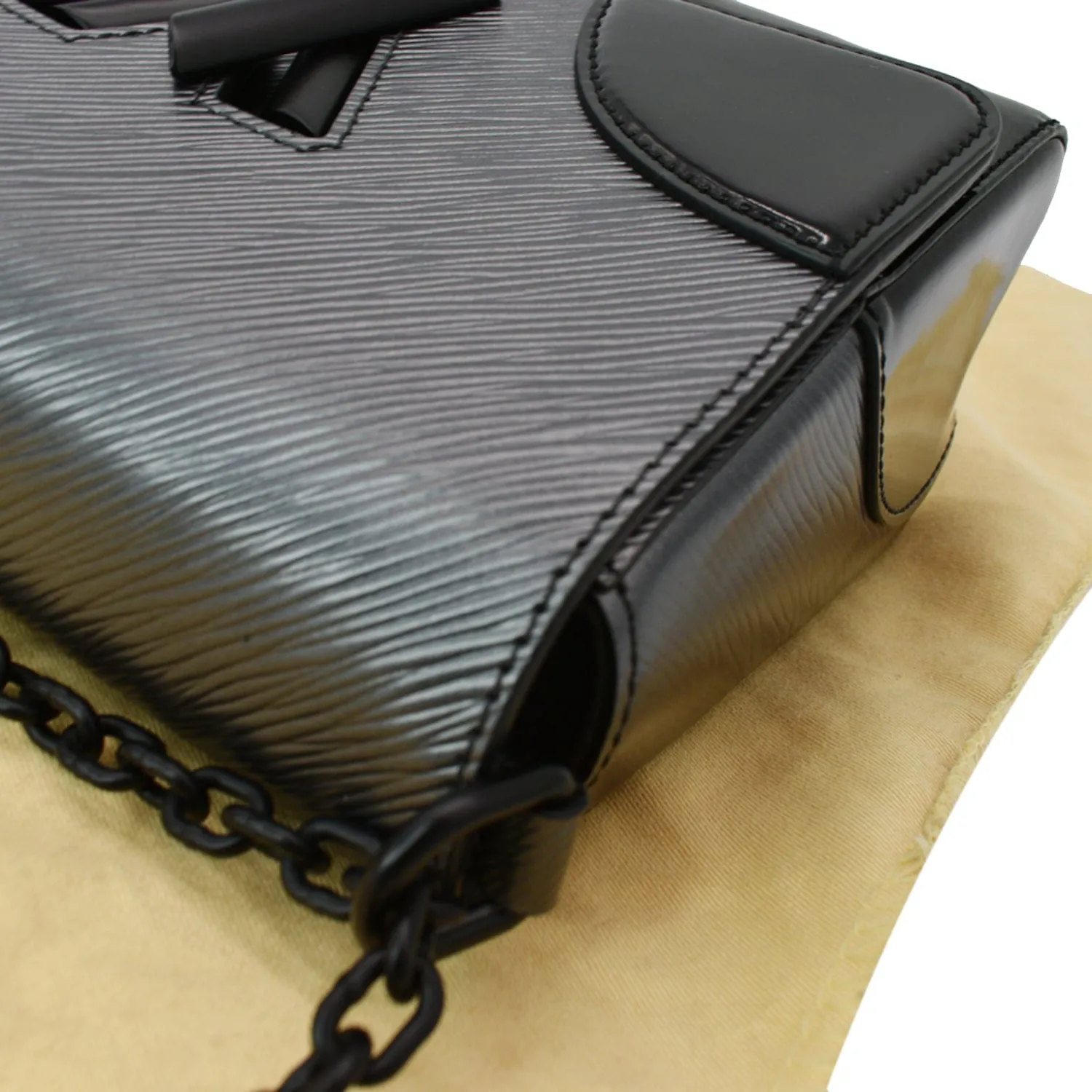 LOUIS VUITTON Twist MM Epi Patent Leather Shoulder Bag Silver