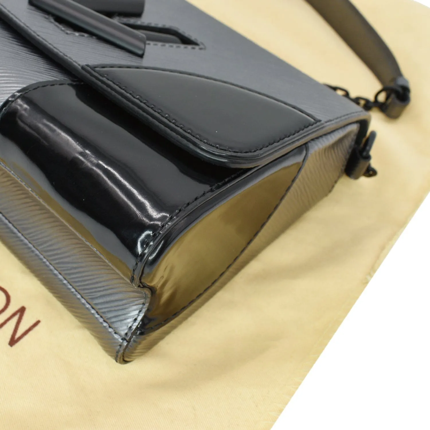 LOUIS VUITTON Twist MM Epi Patent Leather Shoulder Bag Silver