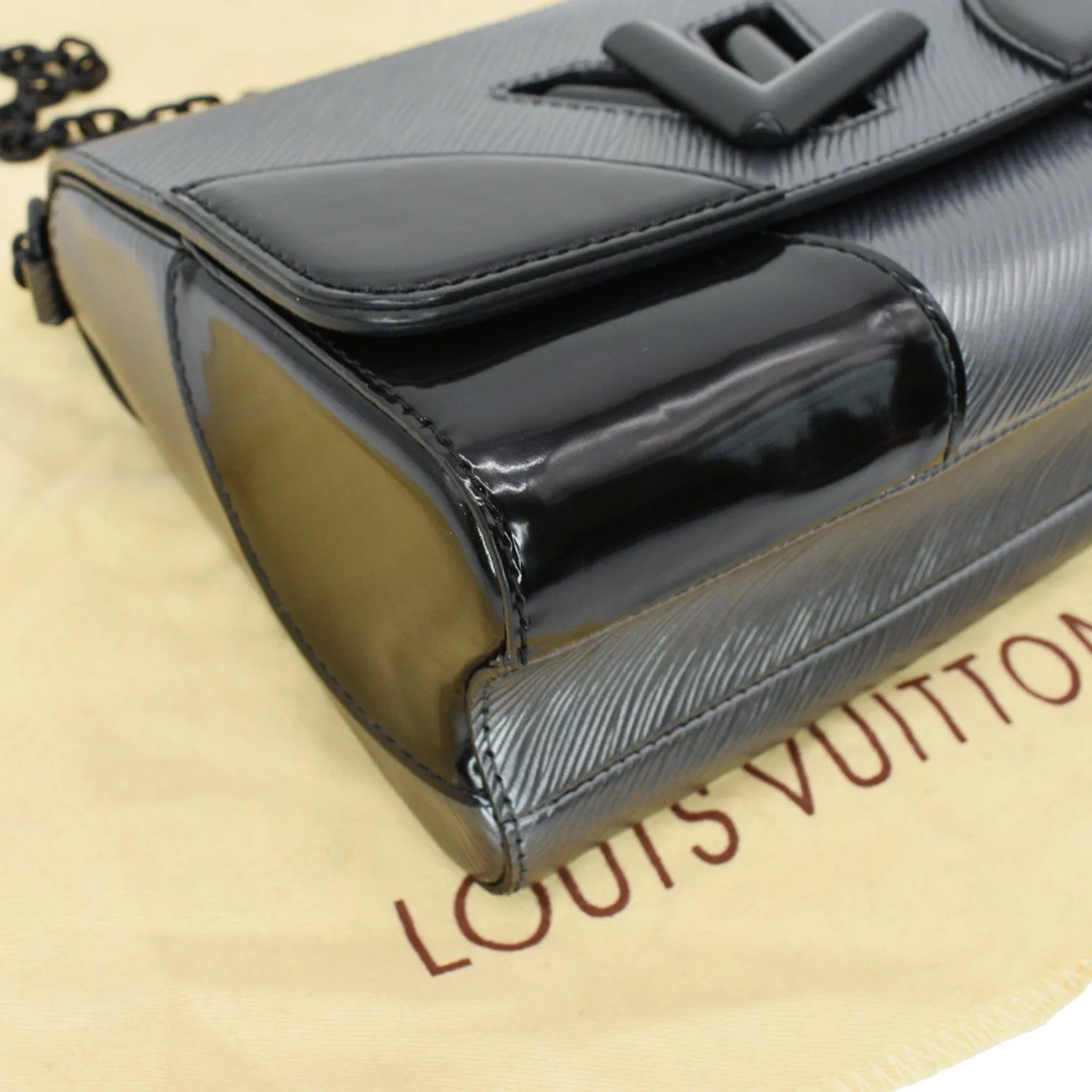 LOUIS VUITTON Twist MM Epi Patent Leather Shoulder Bag Silver