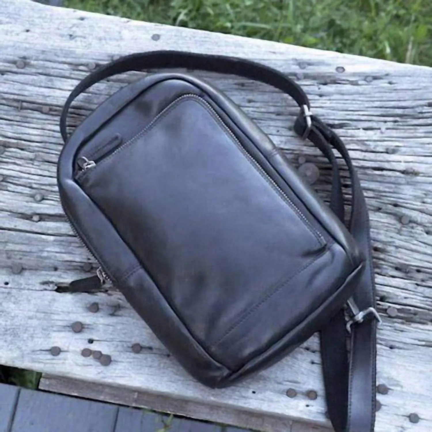 Men's Austin Sling Bags In Black