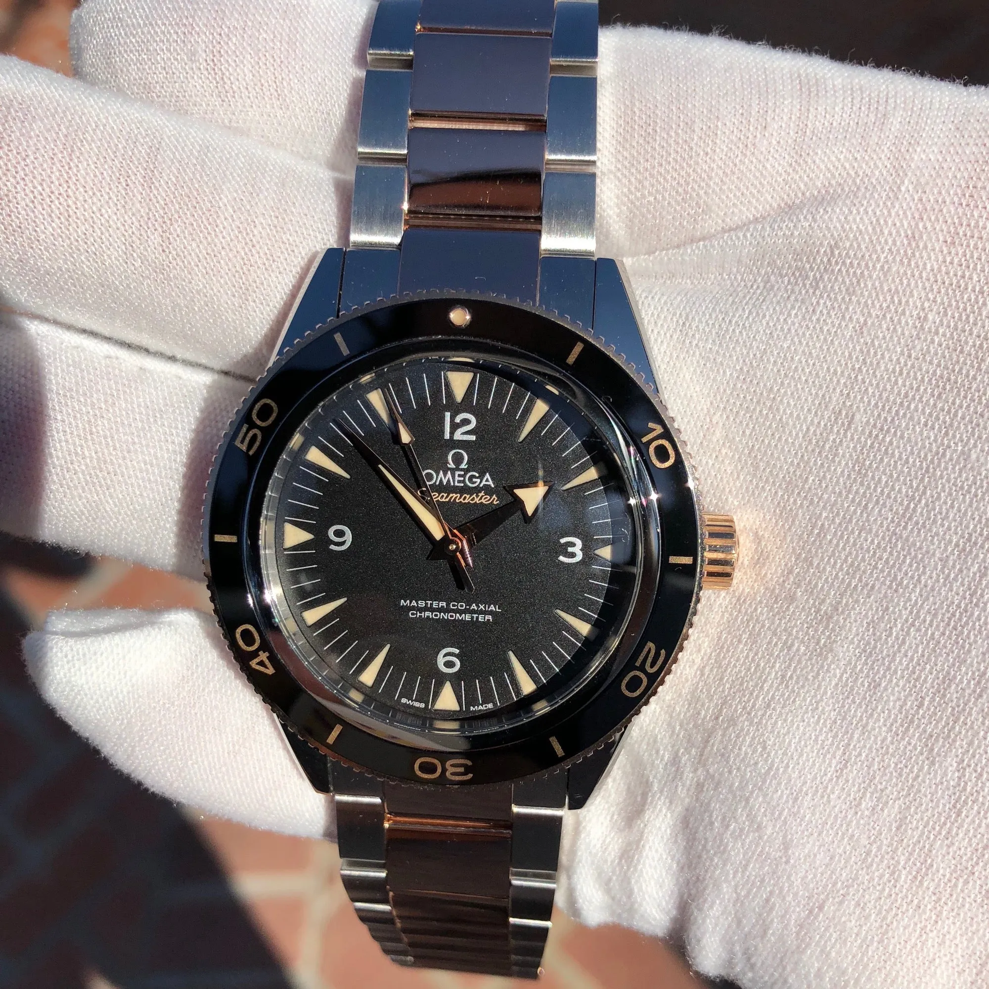 Omega Seamaster 300 Master Co-Axial 41MM 233.20.41.21.01.001 Steel Rose Gold Two Tone Wristwatch Circa 2018