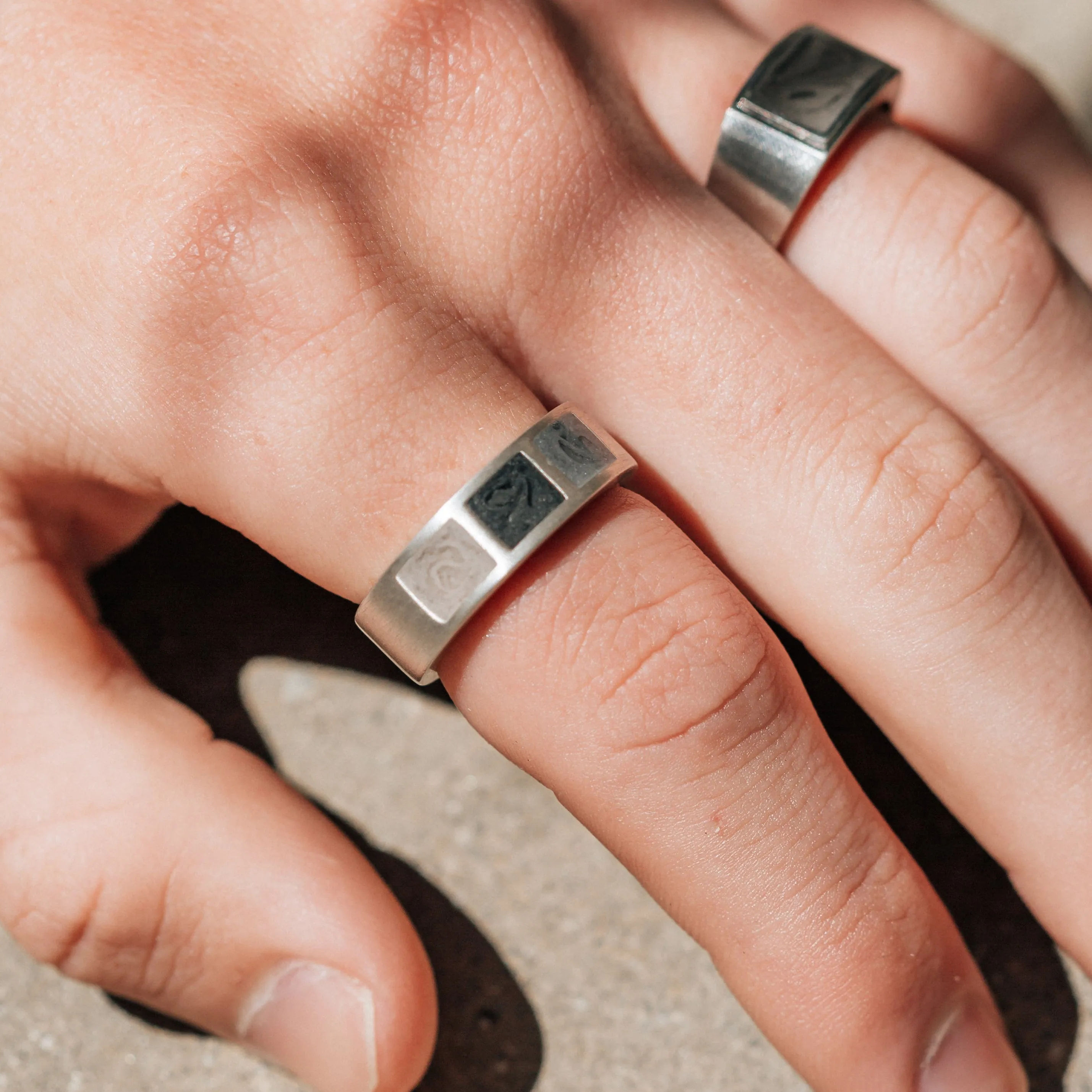 Three Setting Classic Band Cremation Ring in 14K Rose Gold
