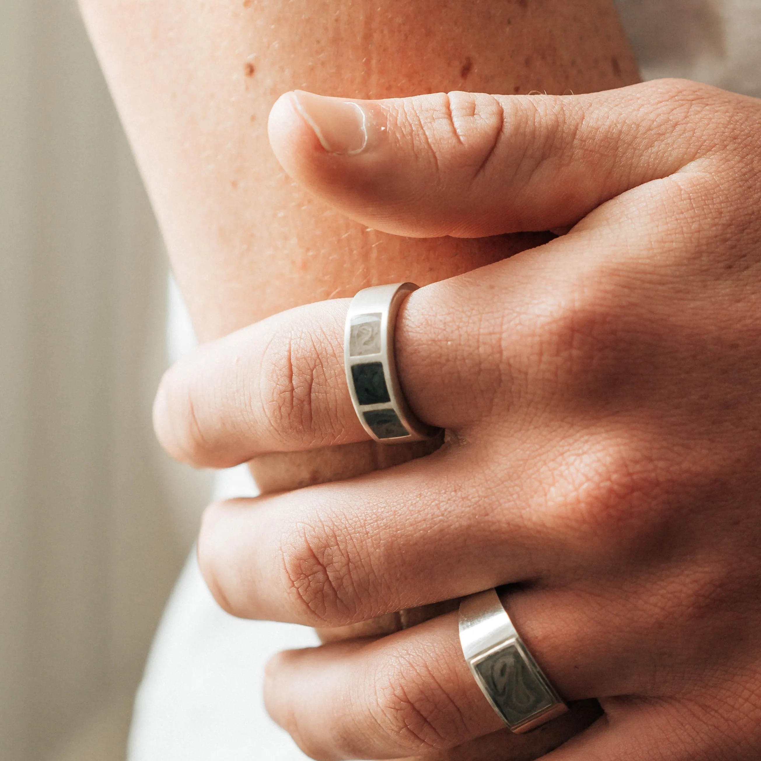 Three Setting Classic Band Cremation Ring in 14K Rose Gold