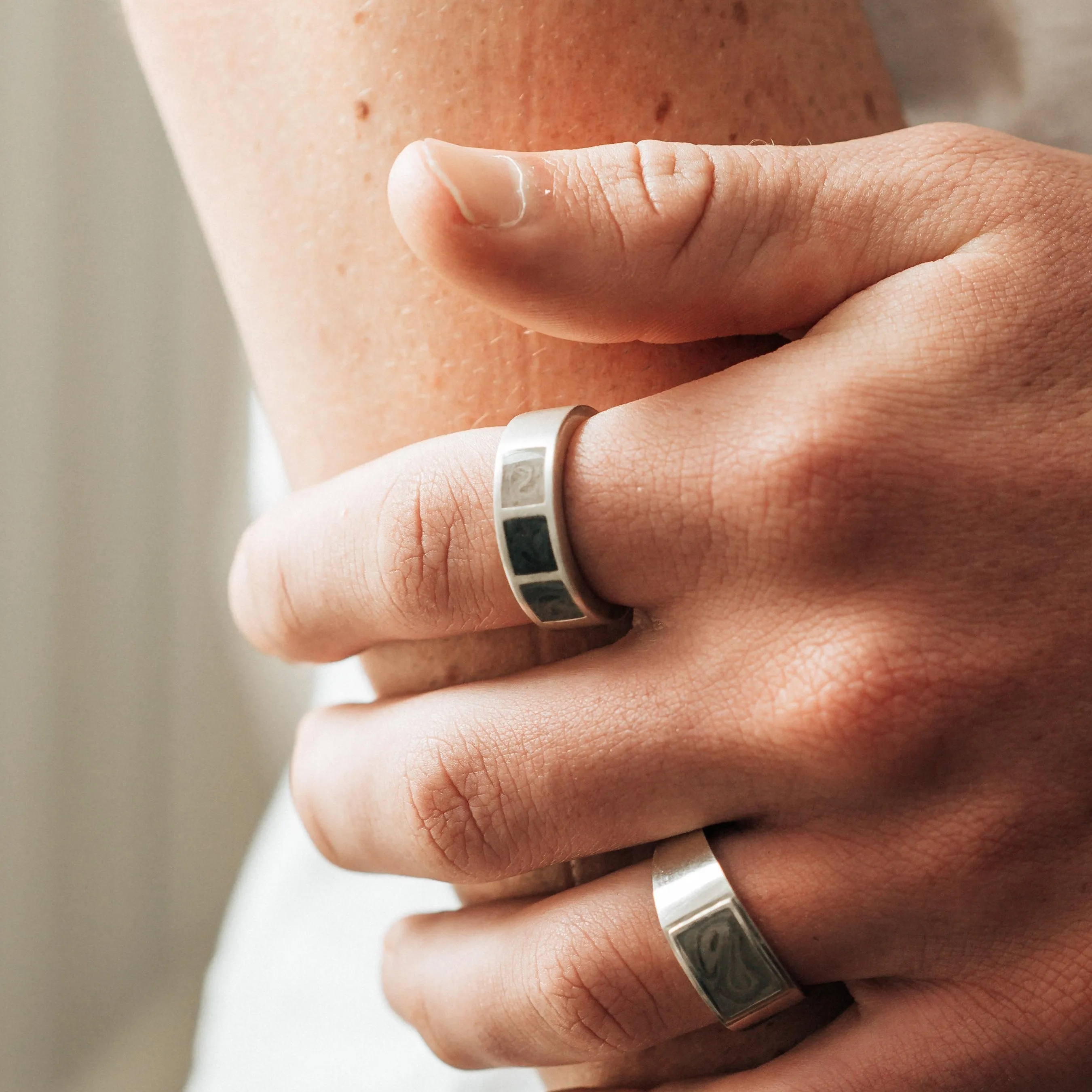 Three Setting Classic Band Cremation Ring in 14K White Gold