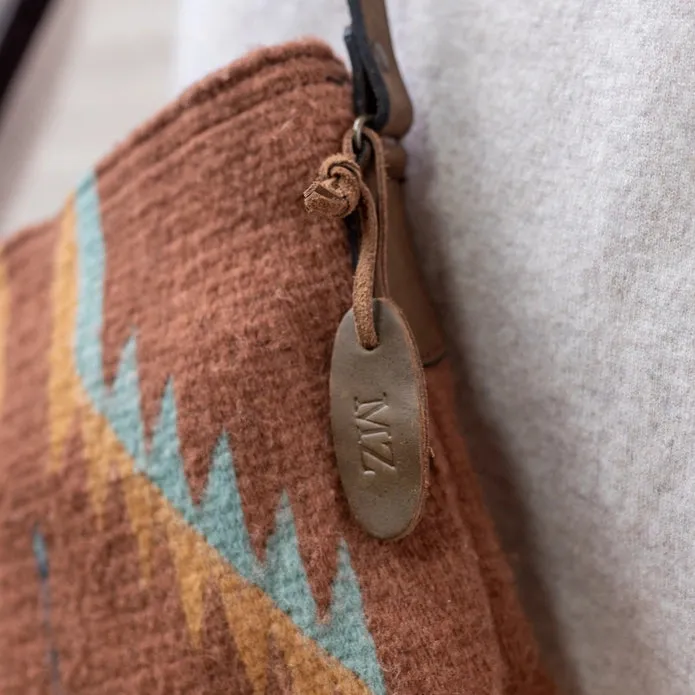 WANDER CROSSBODY