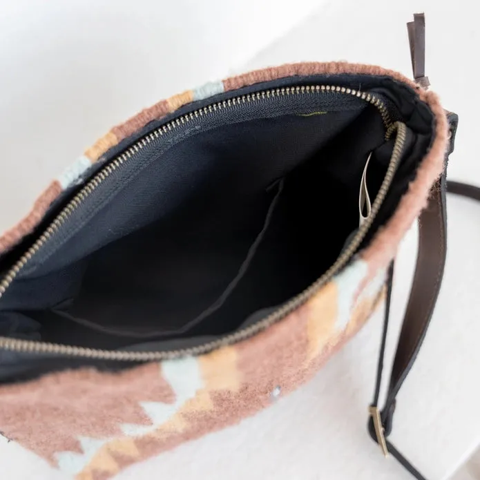 WANDER CROSSBODY