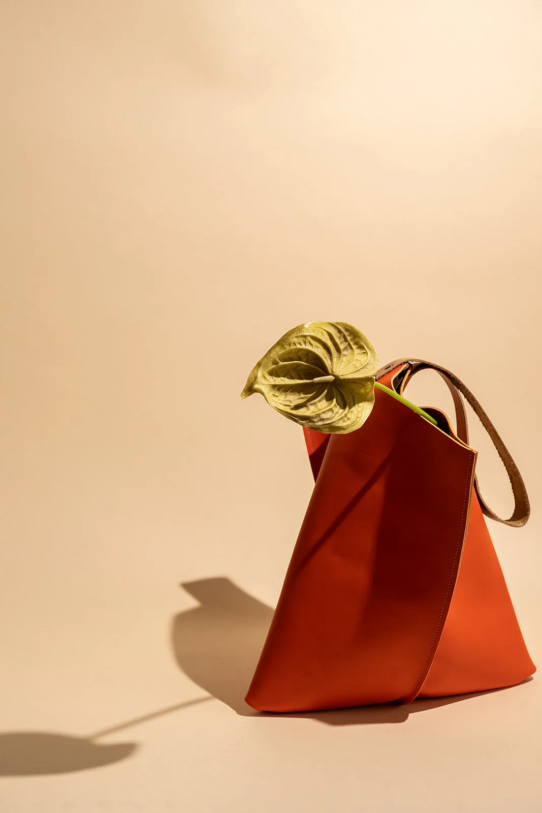 Wedge bag - Papaya orange leather